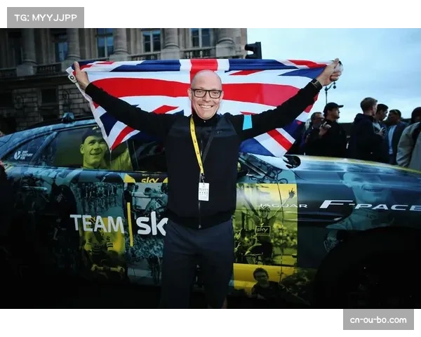 亚当斯作为单箭头消耗过大，塞维利亚需为其寻找合适搭档