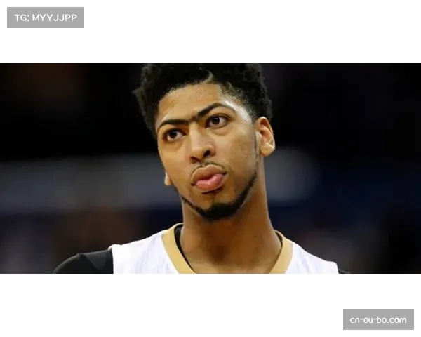 法兰克福后卫克里斯滕森踝关节扭伤，科赫停赛影响防守稳定性